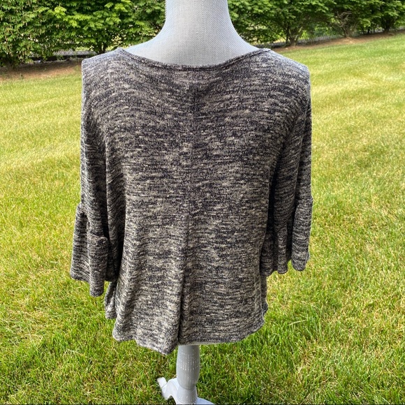 Caution To The Wind Top - Picture 6 of 9